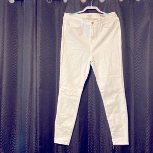 White Judy Blue non distressed skinny jeans 15/32